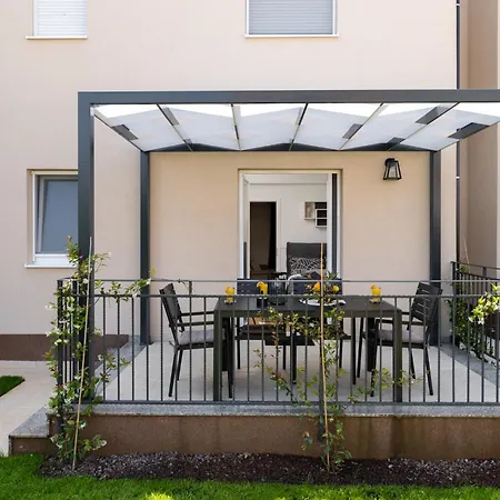 Lotta With Garden Apartment Tar-Vabriga