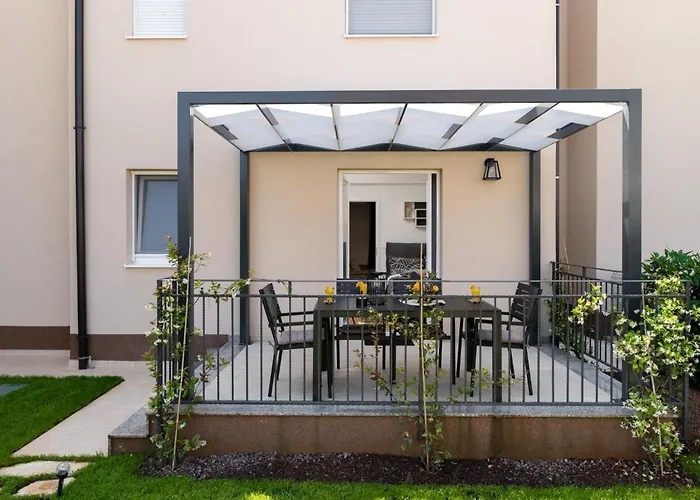 Lotta With Garden Appartamento Tar-Vabriga
